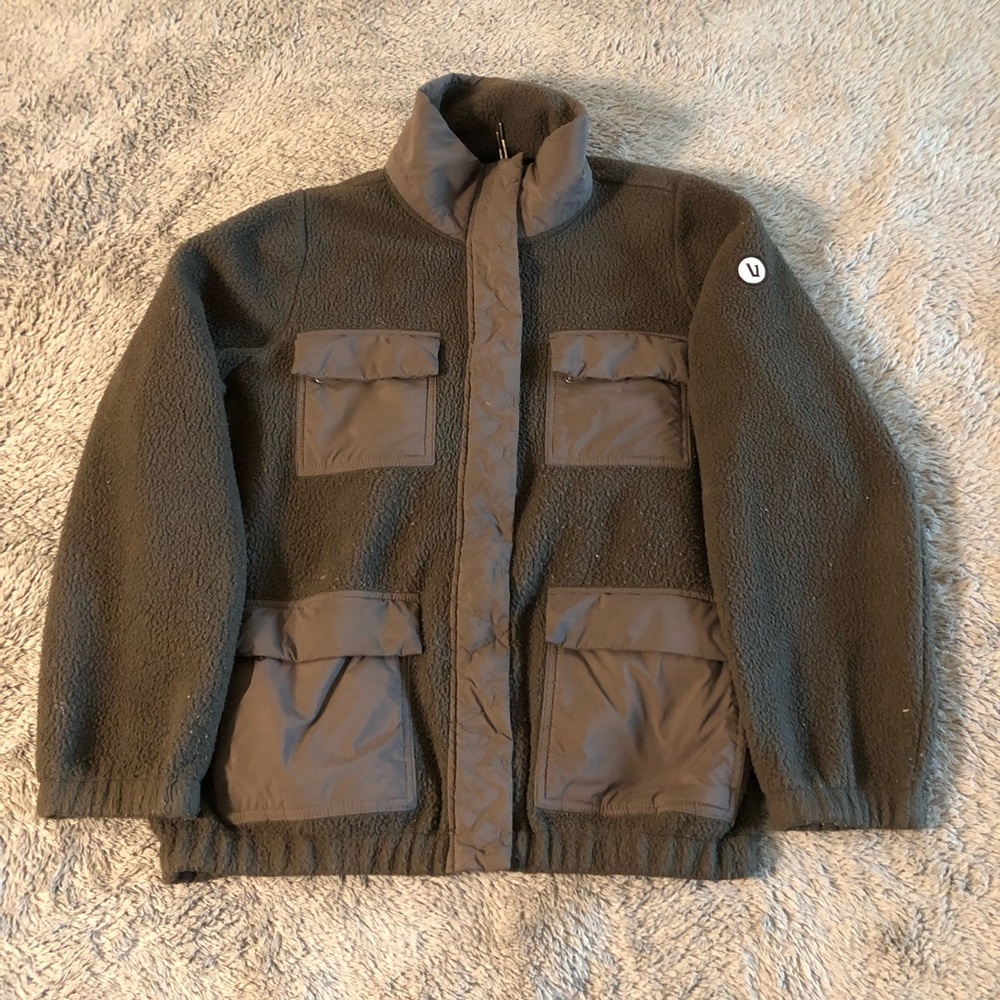 🔥🔥VUORI Sherpa Jacket Utility Olive Green Fleece Jacket with Pockets